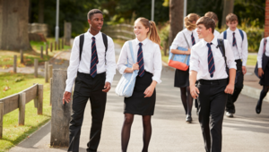 Schuluniform während deines High School Aufenthalts